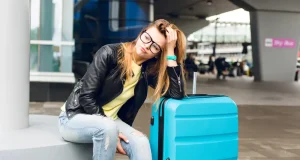 El seguro de viaje invisible que activas al pagar un viaje con tarjeta